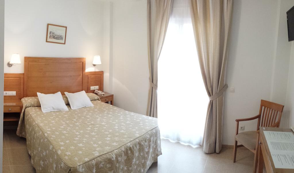 Hotel Goartin Μάλαγα Δωμάτιο φωτογραφία