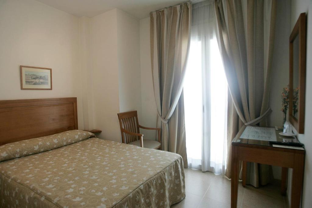 Hotel Goartin Μάλαγα Δωμάτιο φωτογραφία